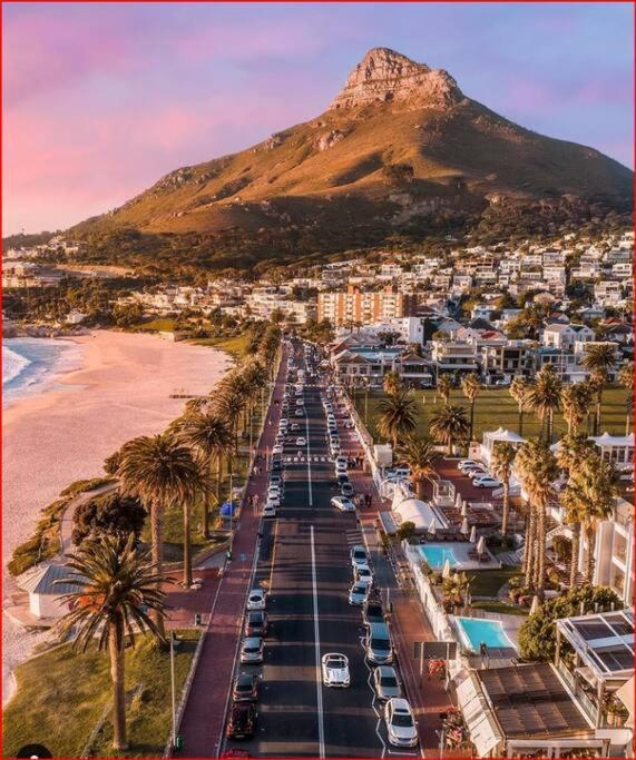 Apartment Camps Bay With Private Patio Cape Town